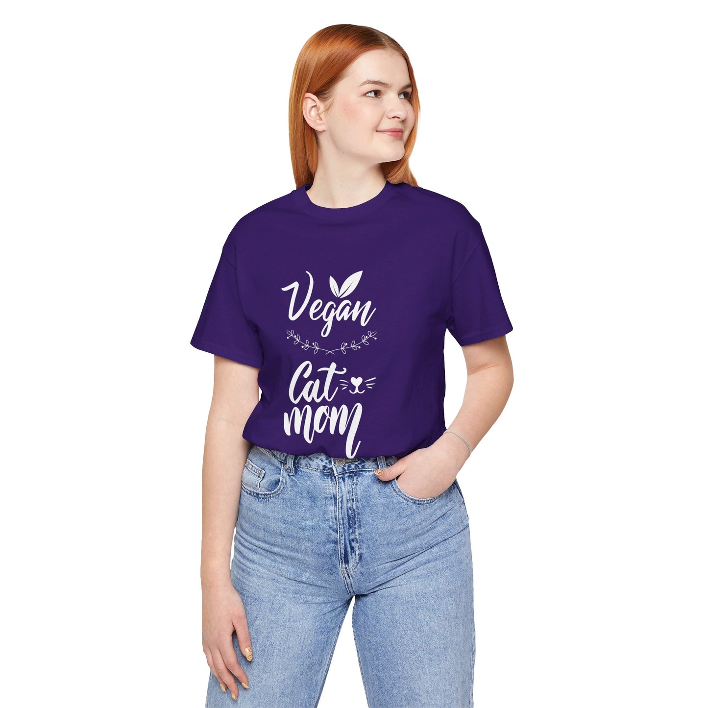 Vegan Cat Mom T-Shirt – Proud Plant-Based Cat Lover Tee